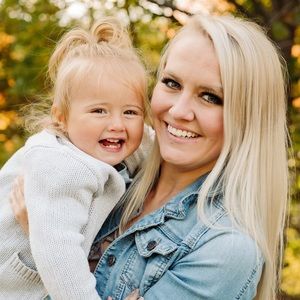 Meet your Posher, Angie